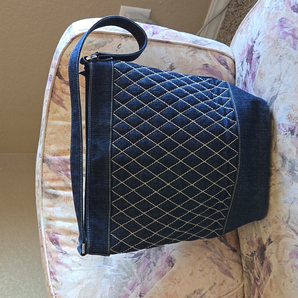 Vera Bradley Bag - Picture 2 of 12